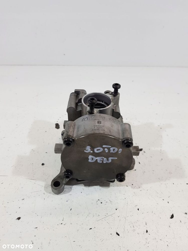 pompa oleju 059115103cd audi a6 c8 a7 a4 b9 q5 vw 3.0tdi - 1