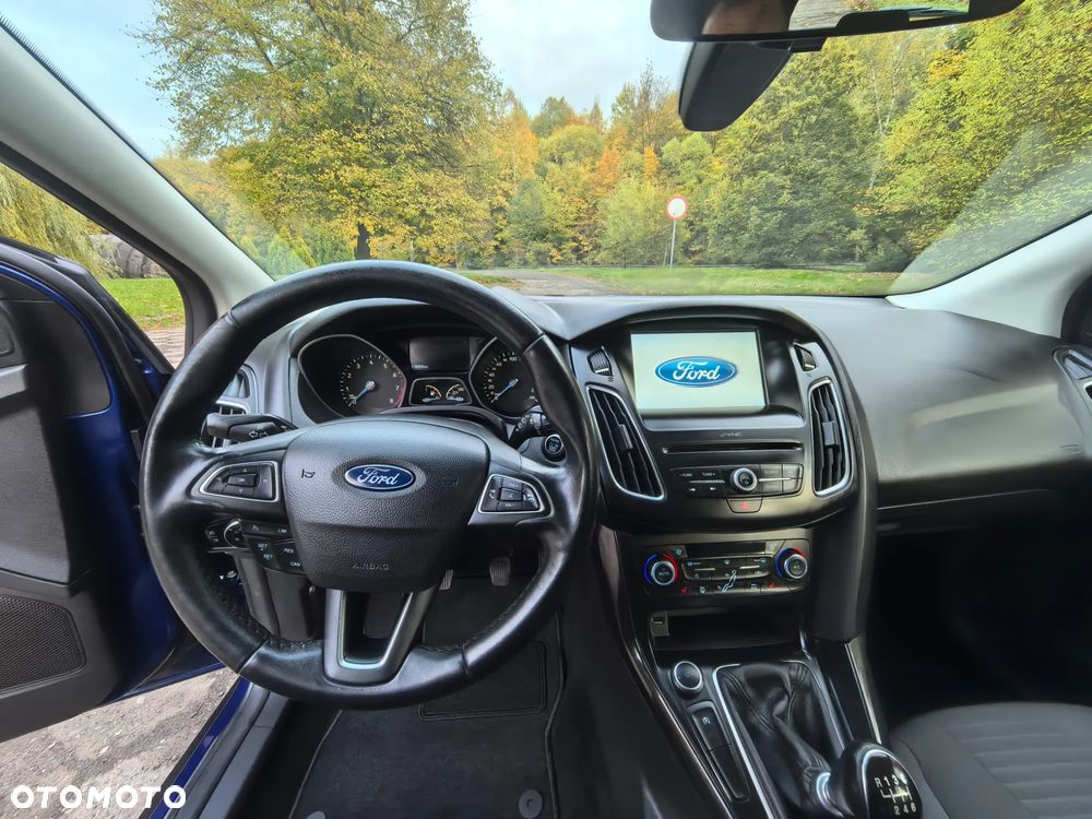 Ford Focus 1.0 EcoBoost Titanium - 26