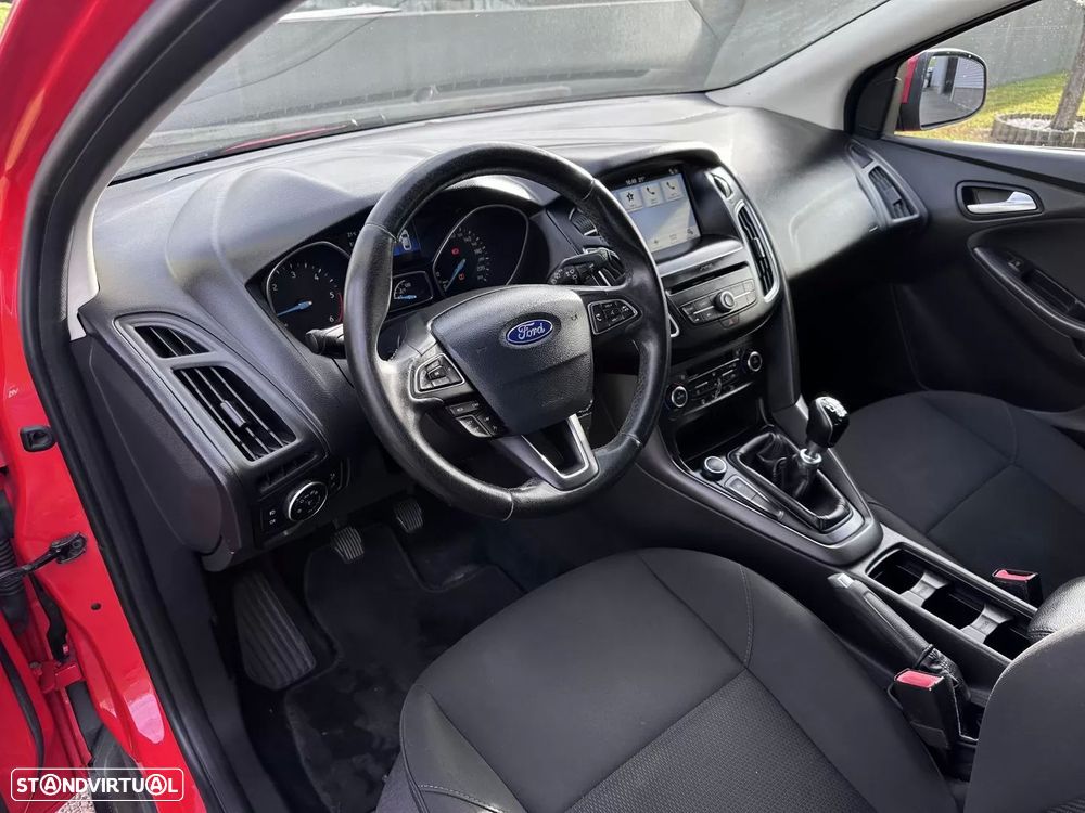 Ford Focus 1.5 TDCi Titanium ECOnetic - 24