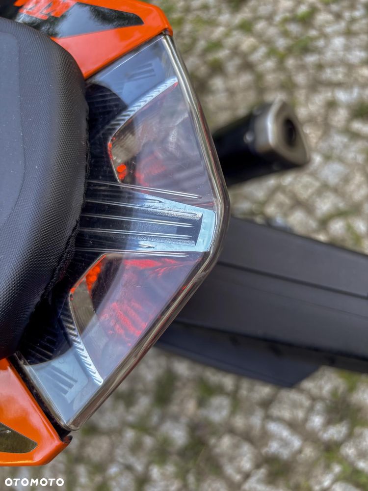 KTM Duke 390 - 19