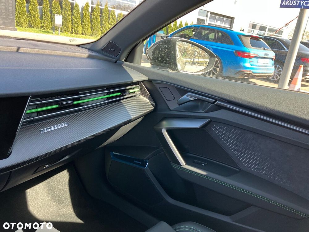 Audi RS3 Limousine - 19