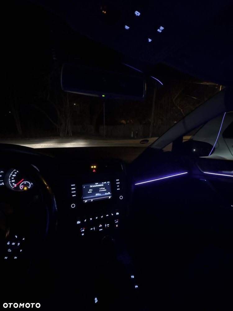 Volkswagen Golf 1.6 TDI DPF BlueMotion Technology Comfortline - 11