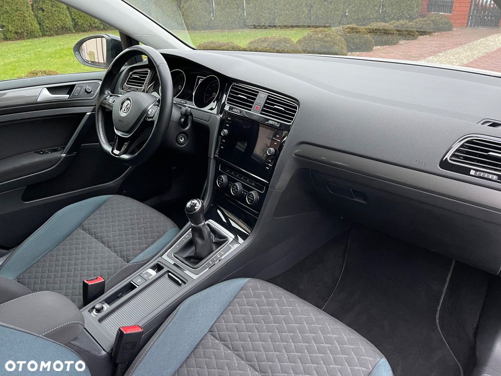Volkswagen Golf Variant 1.6 TDI SCR IQ.DRIVE - 15