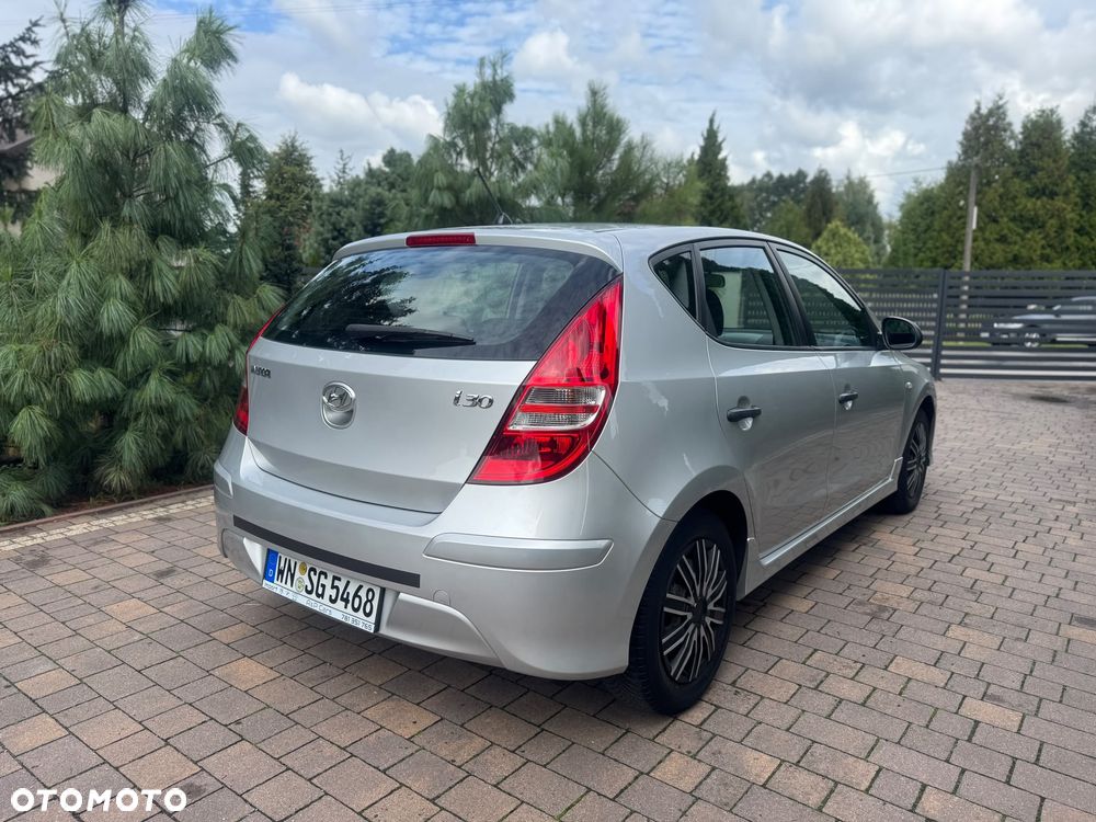 Hyundai i30 1.4 Blue Comfort - 4