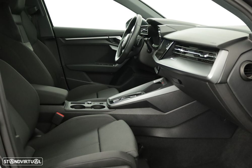 Audi A3 Limousine 30 TFSI Advanced - 21