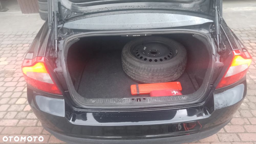 Volvo S80 2.5T Momentum - 11