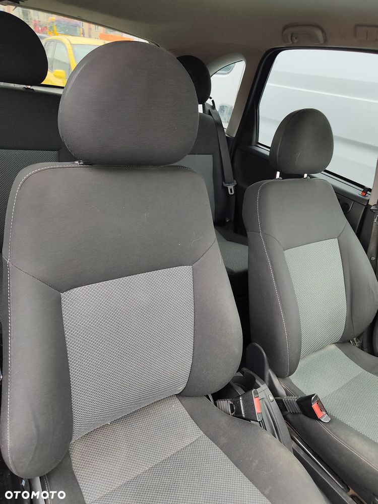 opel meriva A na części fotel drzwi szyby lusterko skrzynia chłodnica zamek klamka radio - 4