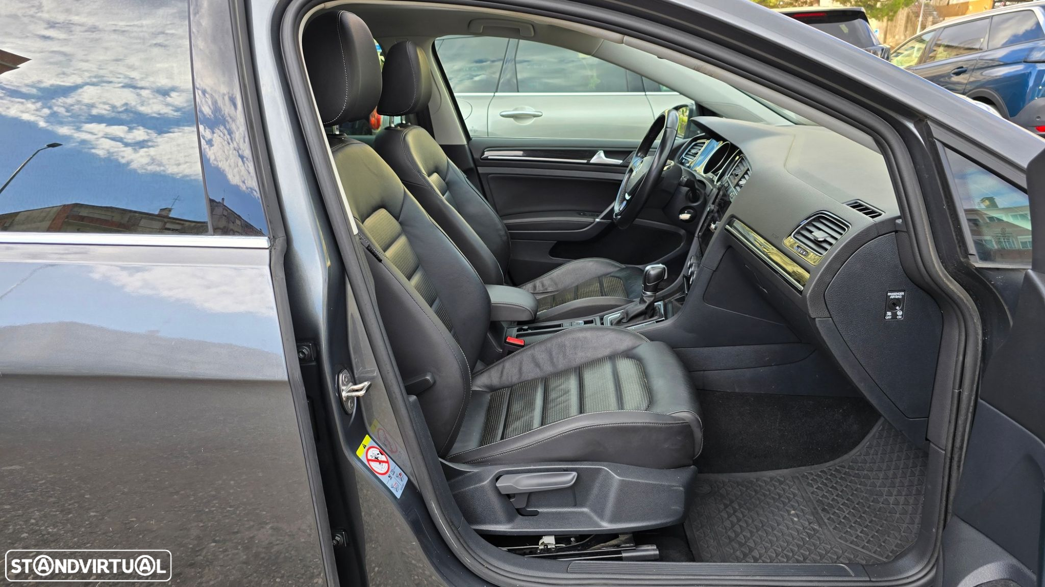 VW Golf Variant 1.6 TDi Highline DSG - 42