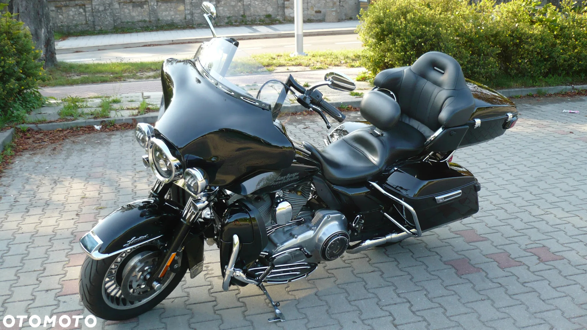 Harley-Davidson FLH Electra Glide - 7