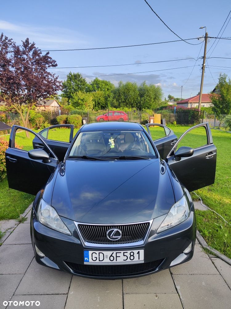 Lexus IS - 1