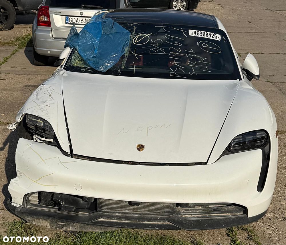Porsche Taycan - 3