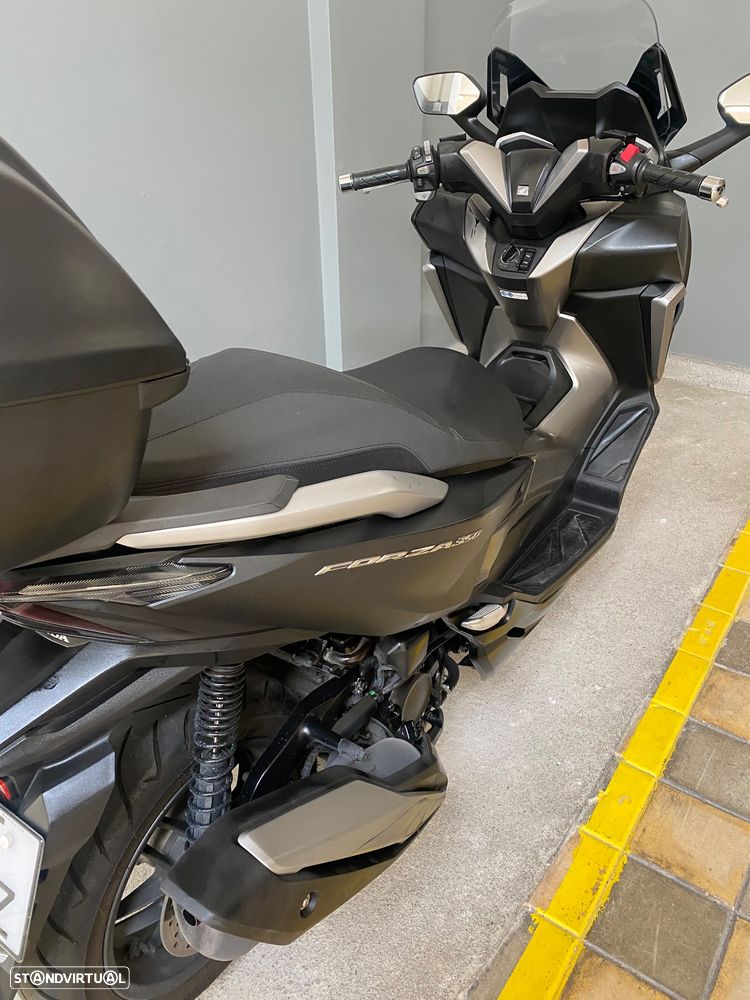 Honda Forza - 6