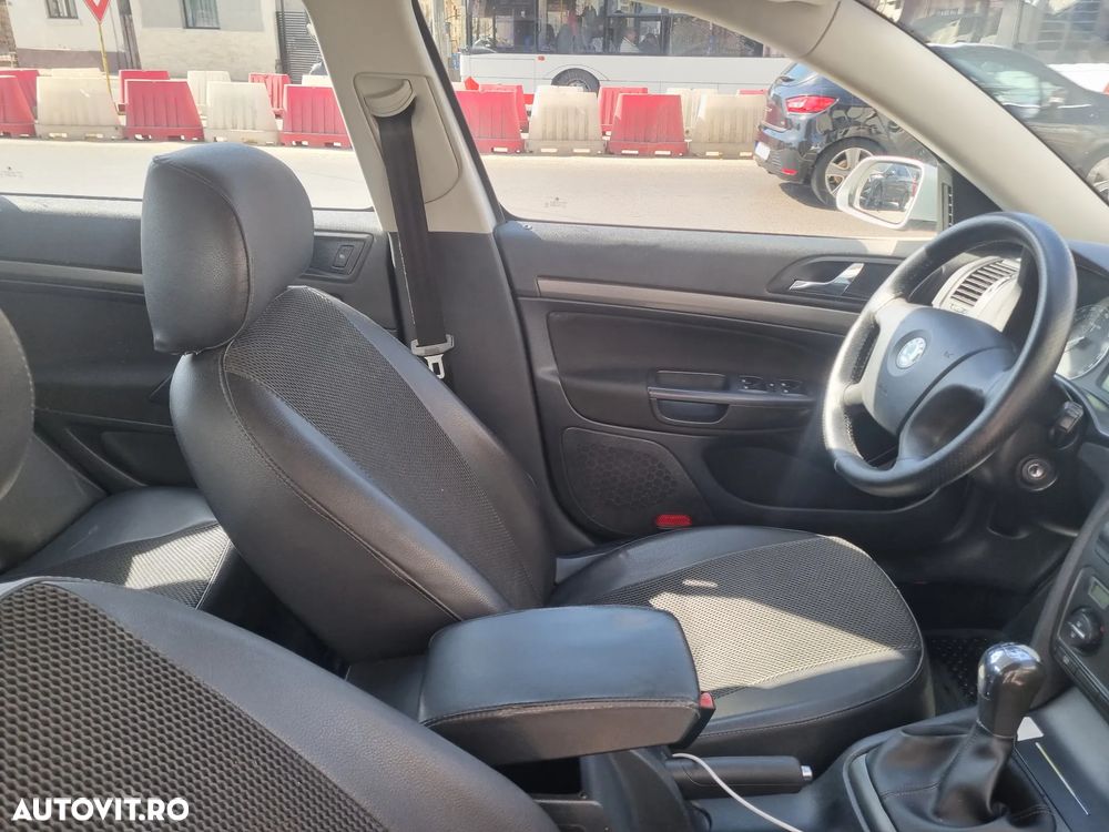 Skoda Octavia 1.6 Elegance - 7