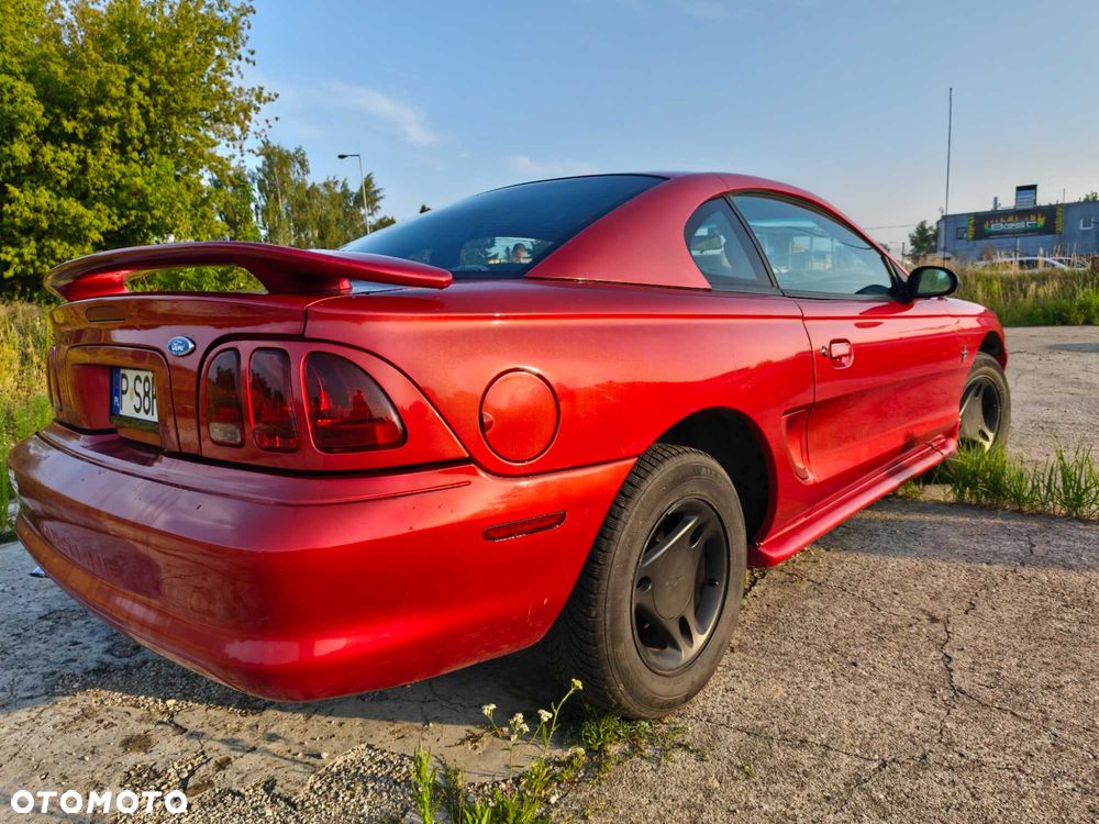 Ford Mustang - 4