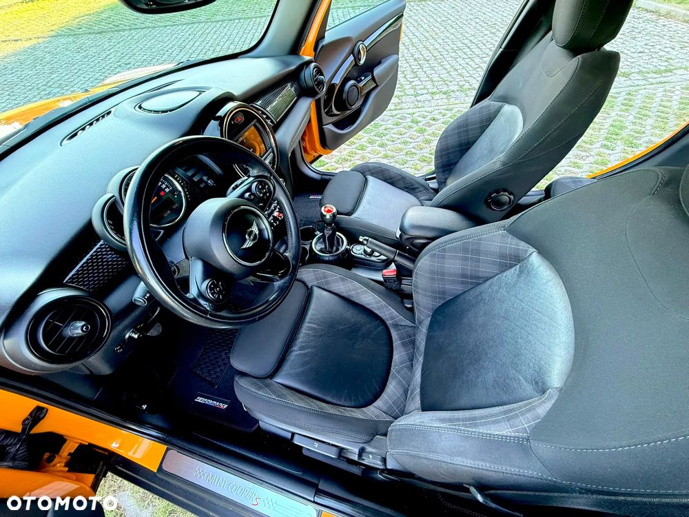 MINI Cooper S Standard - 19