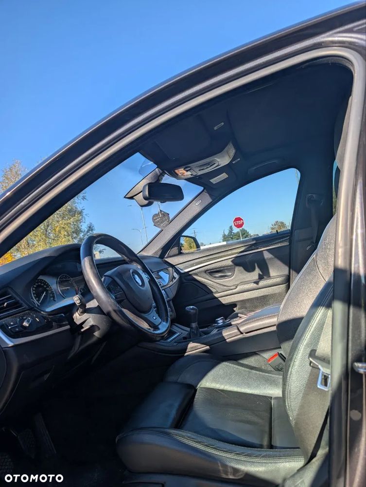 BMW Seria 5 520d - 22