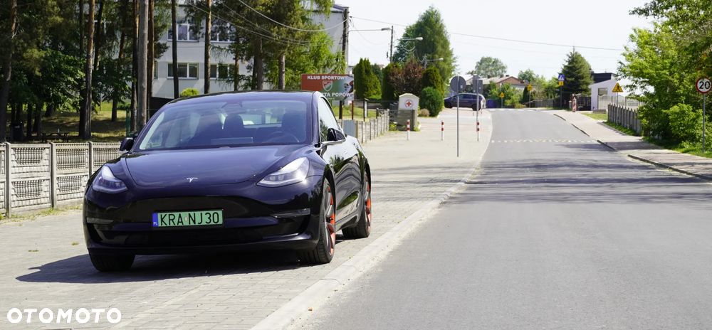 Tesla Model 3 - 10