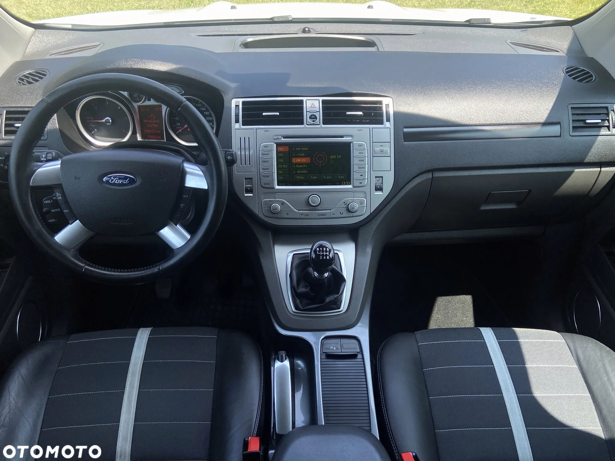 Ford Kuga 2.0 TDCi 4x4 Individual - 28