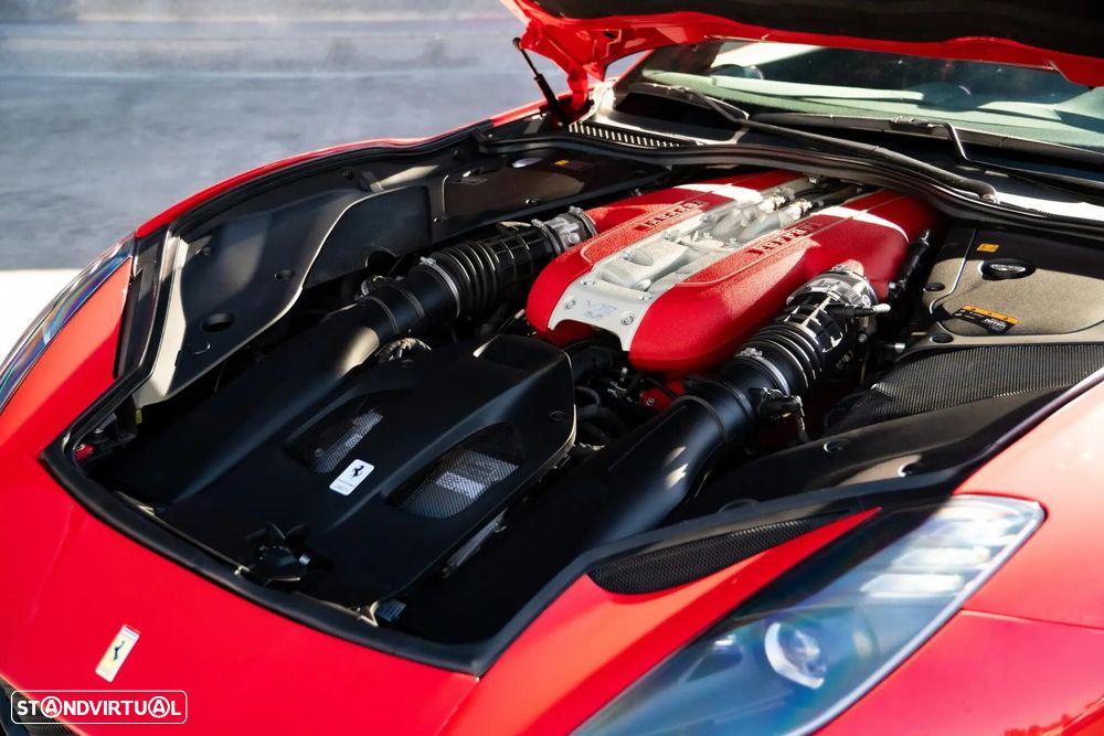 Ferrari 812 Superfast 6.5 V12 - 17
