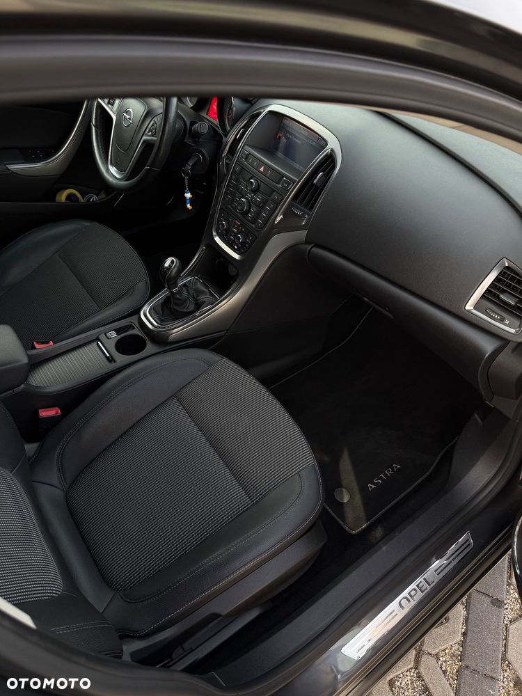 Opel Astra 1.6 Turbo Innovation - 13