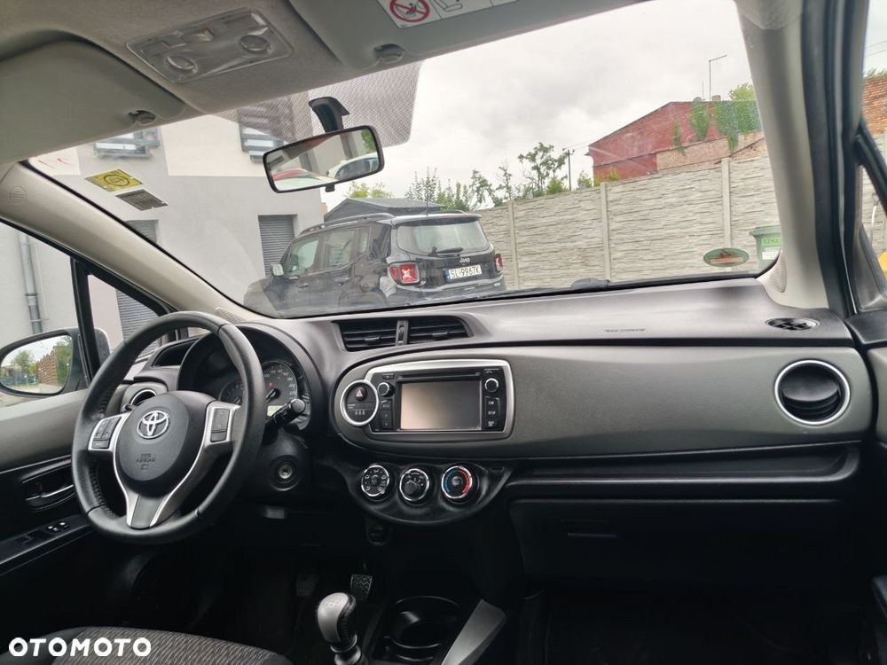 Toyota Yaris 1.33 VVT-i Comfort - 10