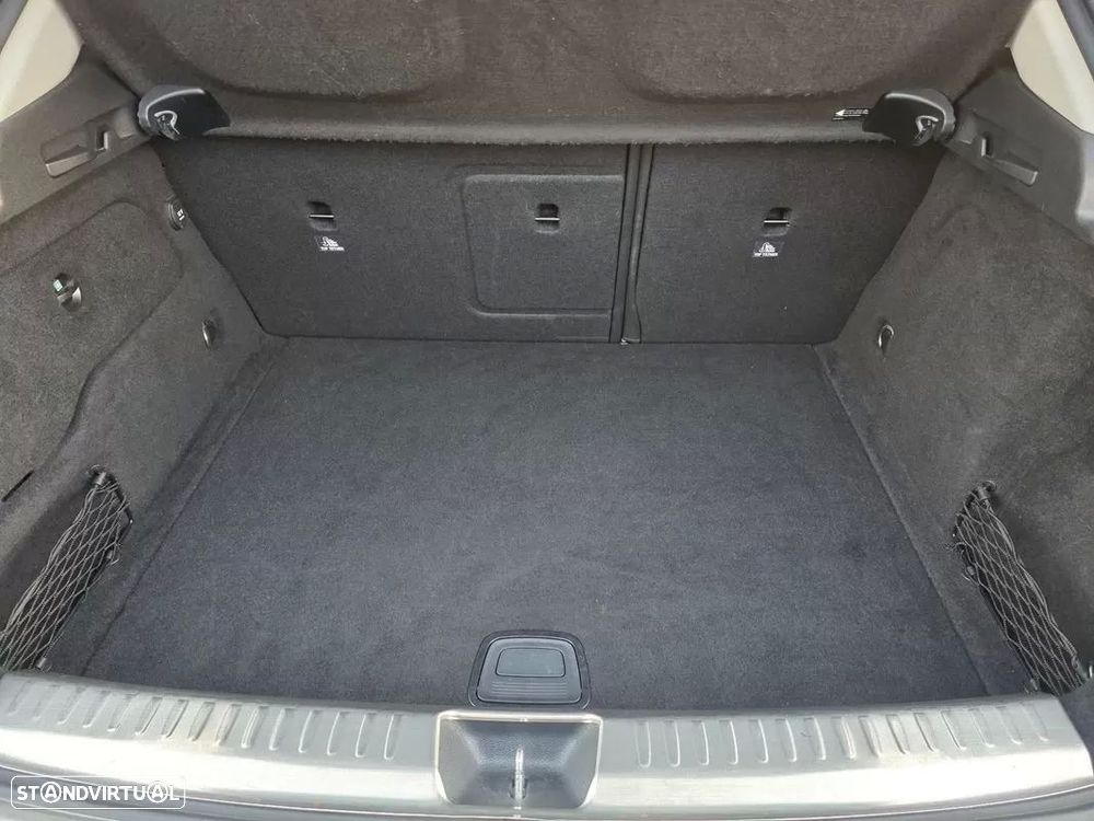 Mercedes-Benz GLA 200 - 35