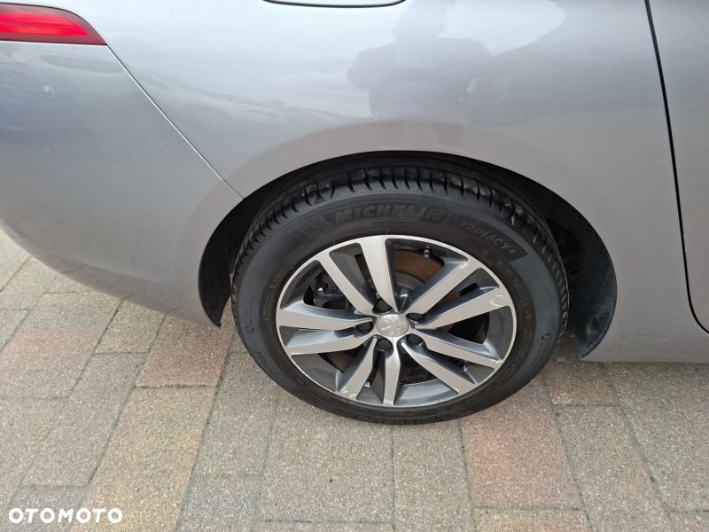 Peugeot 308 PureTech 130 GPF EAT8 Stop & Start Allure Business-Paket - 13