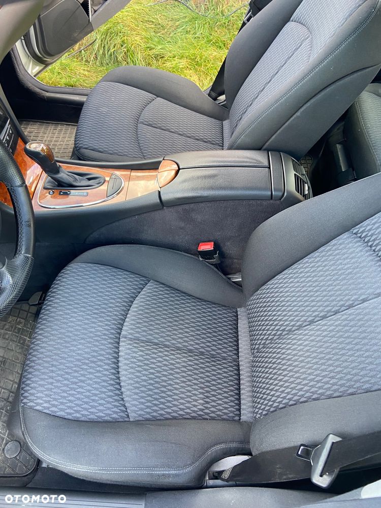 Mercedes-Benz Klasa E - 9