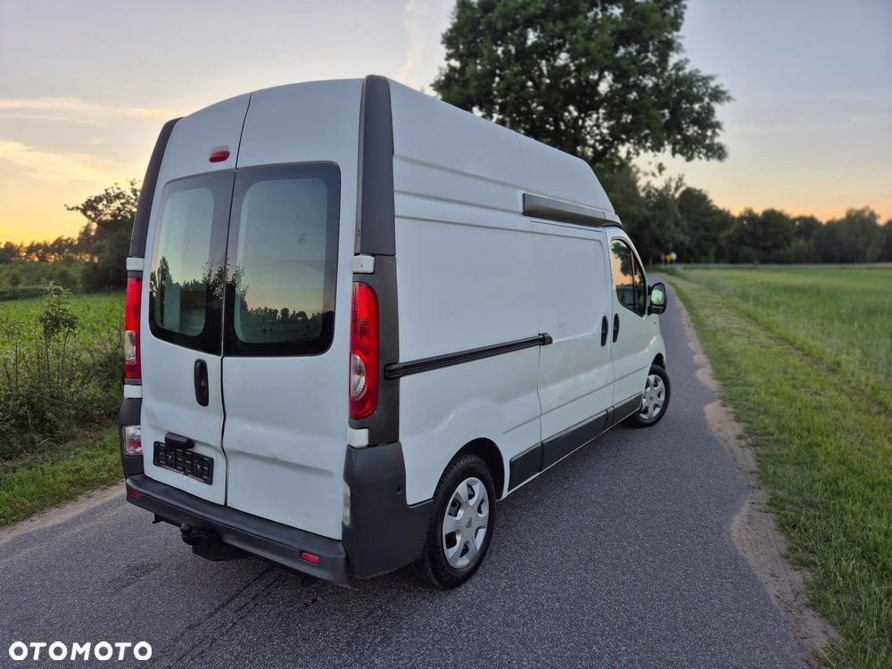 Renault Trafic - 2