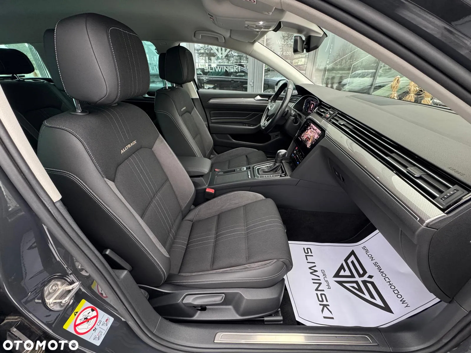 Volkswagen Passat Variant 2.0 TDI SCR DSG 4Motion Alltrack - 21