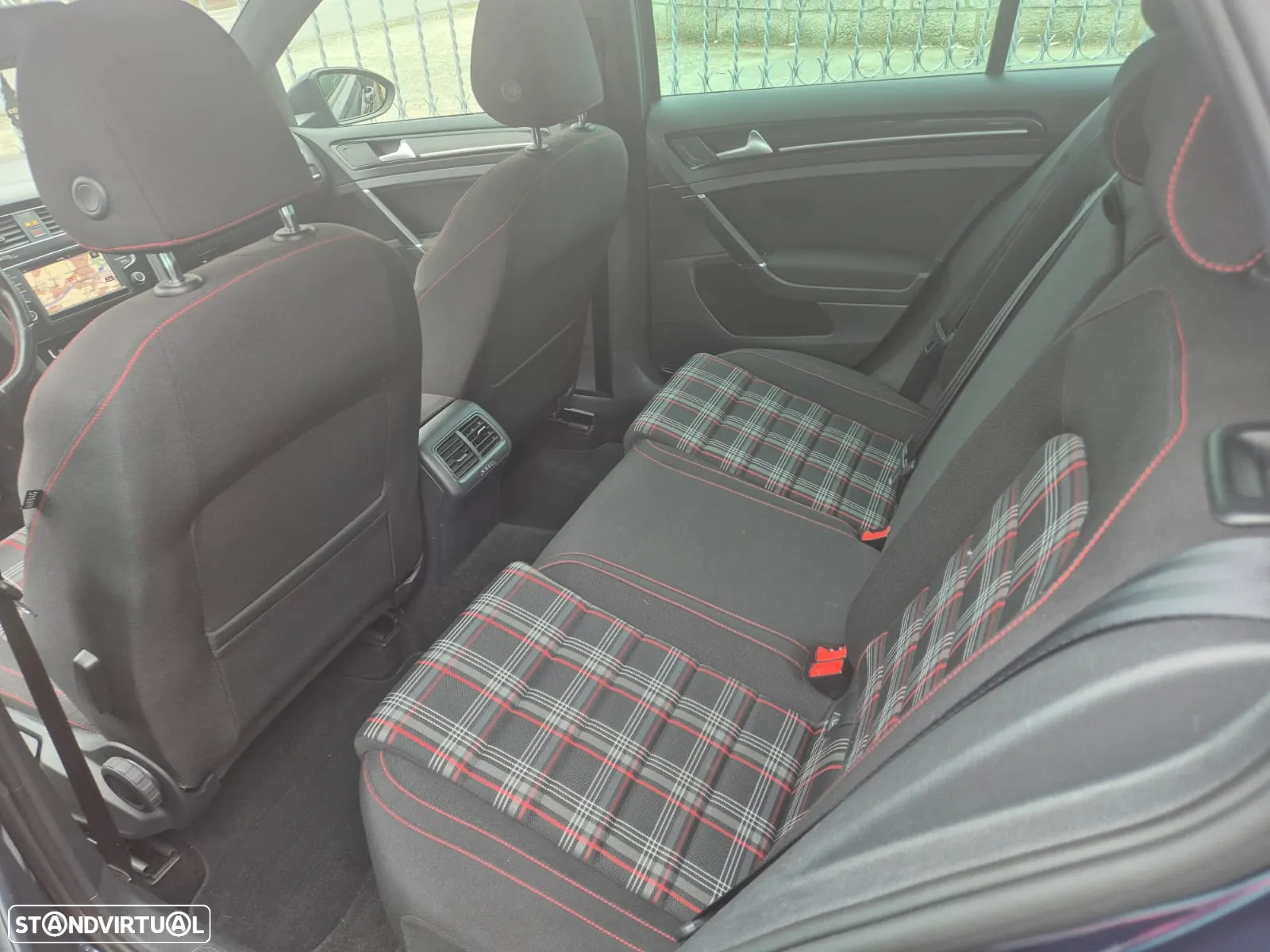 VW Golf 2.0 TSi GTi DSG - 11