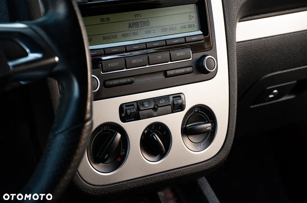 Volkswagen Scirocco 1.4 TSI DSG Match - 32