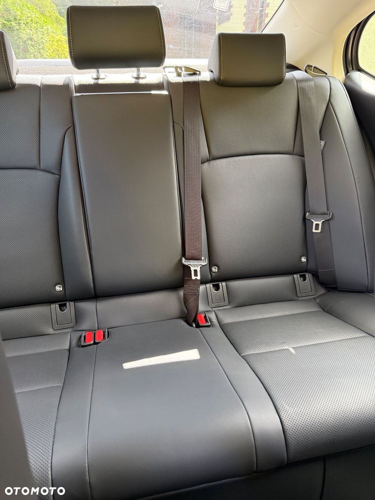 Lexus ES 300h Business Edition - 26