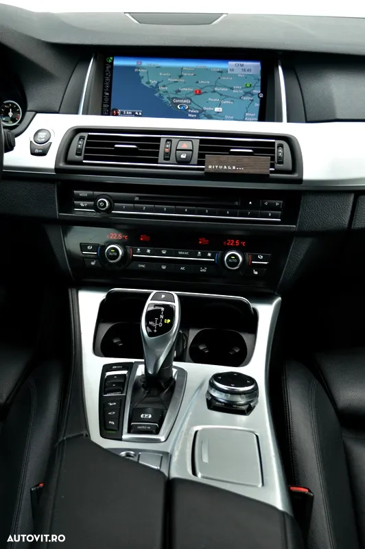 BMW Seria 5 525d xDrive AT - 22
