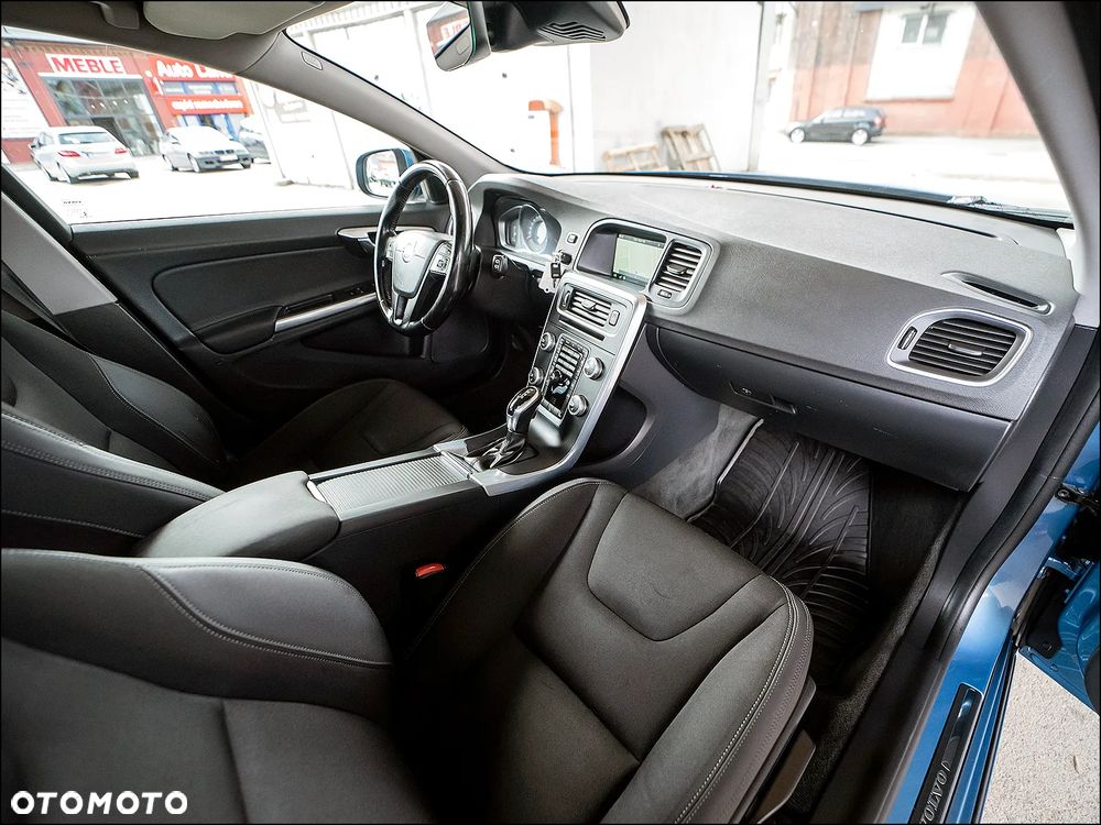 Volvo V60 D3 Geartronic Business Edition - 16