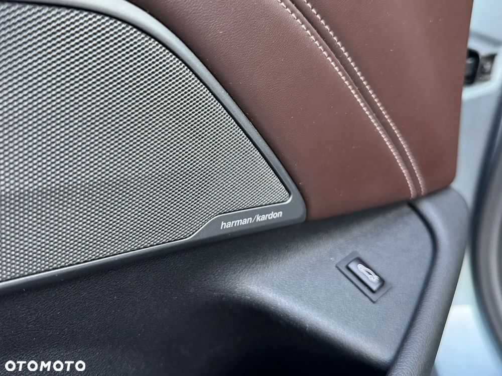 BMW Seria 5 530i xDrive Luxury Line sport - 24