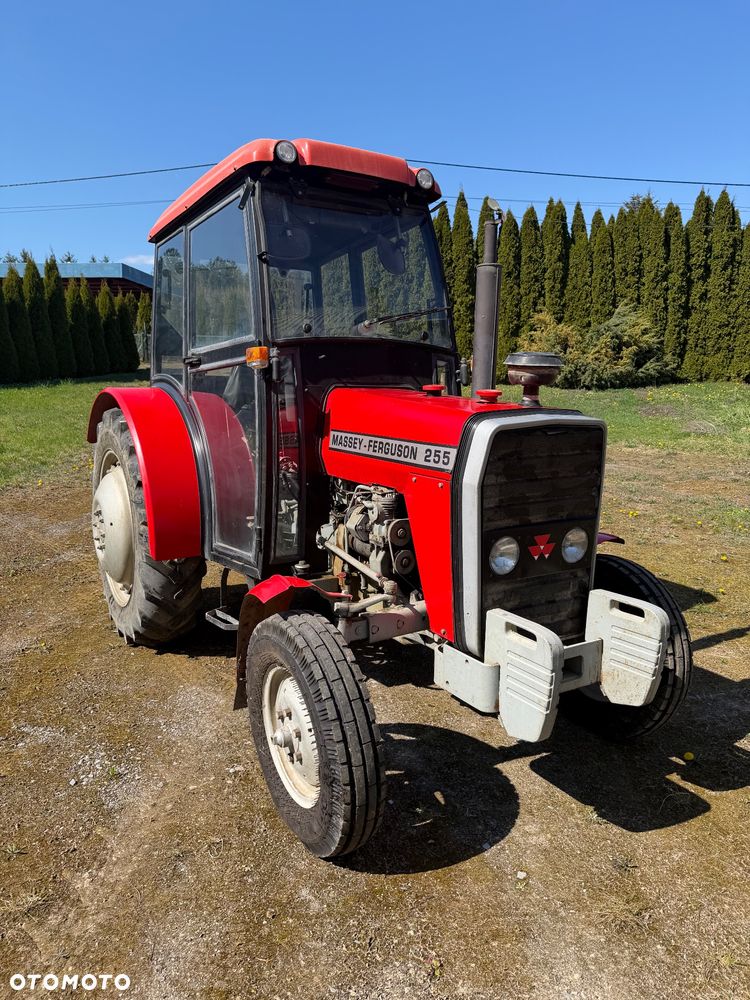 Massey Ferguson 255 - 1