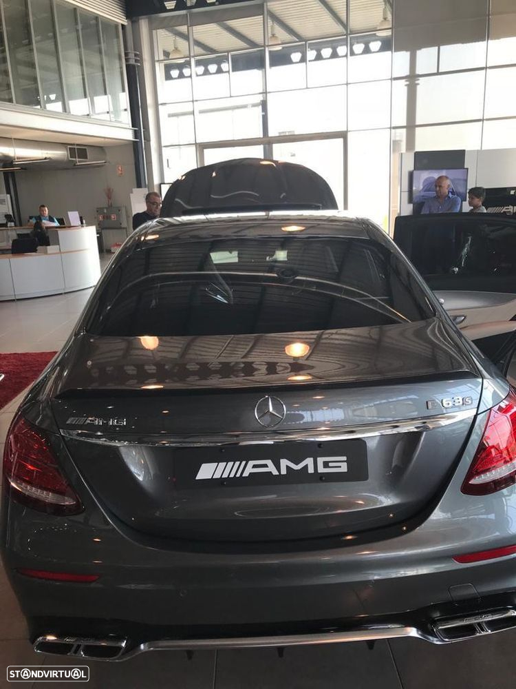 Mercedes-Benz E 63 AMG S 4-Matic+ - 58