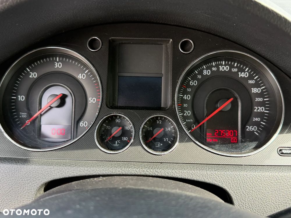 Volkswagen Passat - 29