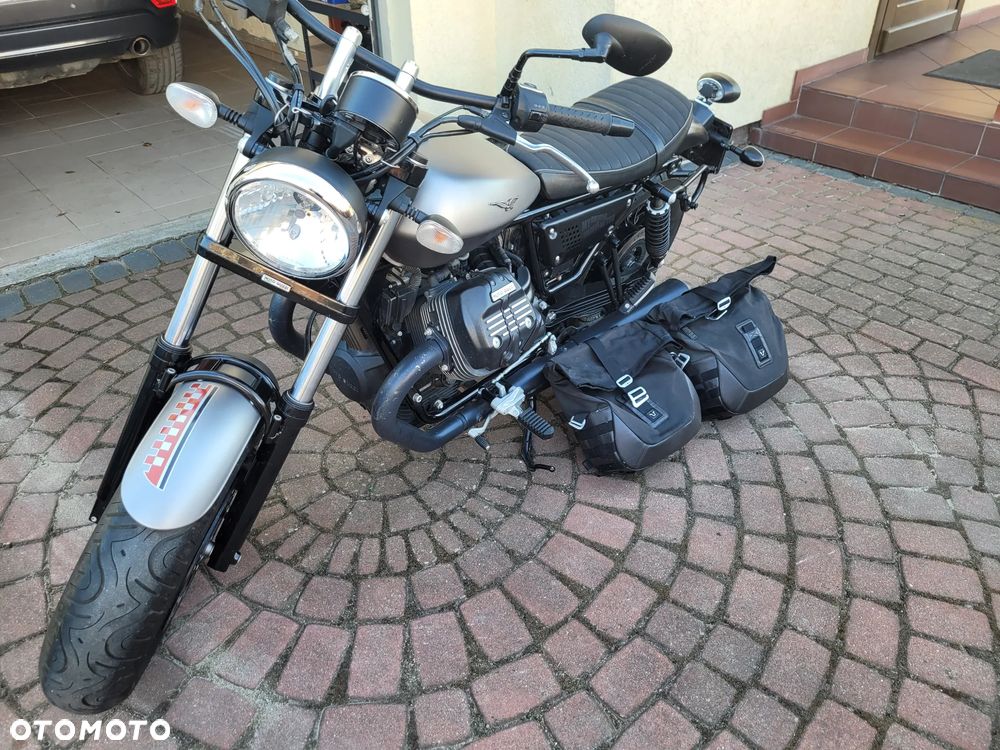 Moto Guzzi V9 - 6