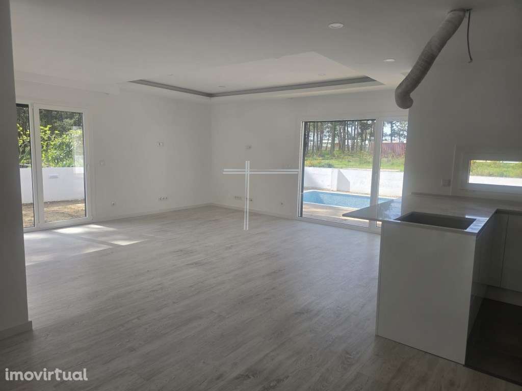 Moradia isolada T3, arquitetura contemporânea com piscina - Aroeira - Grande imagem: 5/20