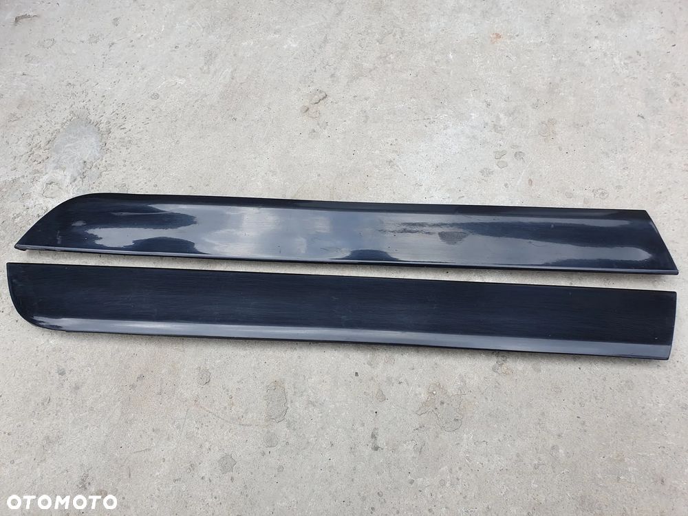 AUDI A4 B6 SEDAN DOLNA LISTWA TYLNYCH DRZWI LEWA PRAWA 8E0853969 8E0853970 - 1