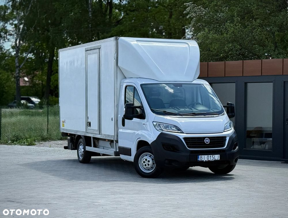 Fiat Ducato 2.3 131KM / Kontener 4,2m 8EP + Winda Palfinger 750kg / 250.476KM PRZEBIEG / 2019 ROK PRODUKCJI / ZAREJESTROWANY W PL / PO PRZEGLĄDZIE UDT / GOTOWY DO PRACY ! - 1