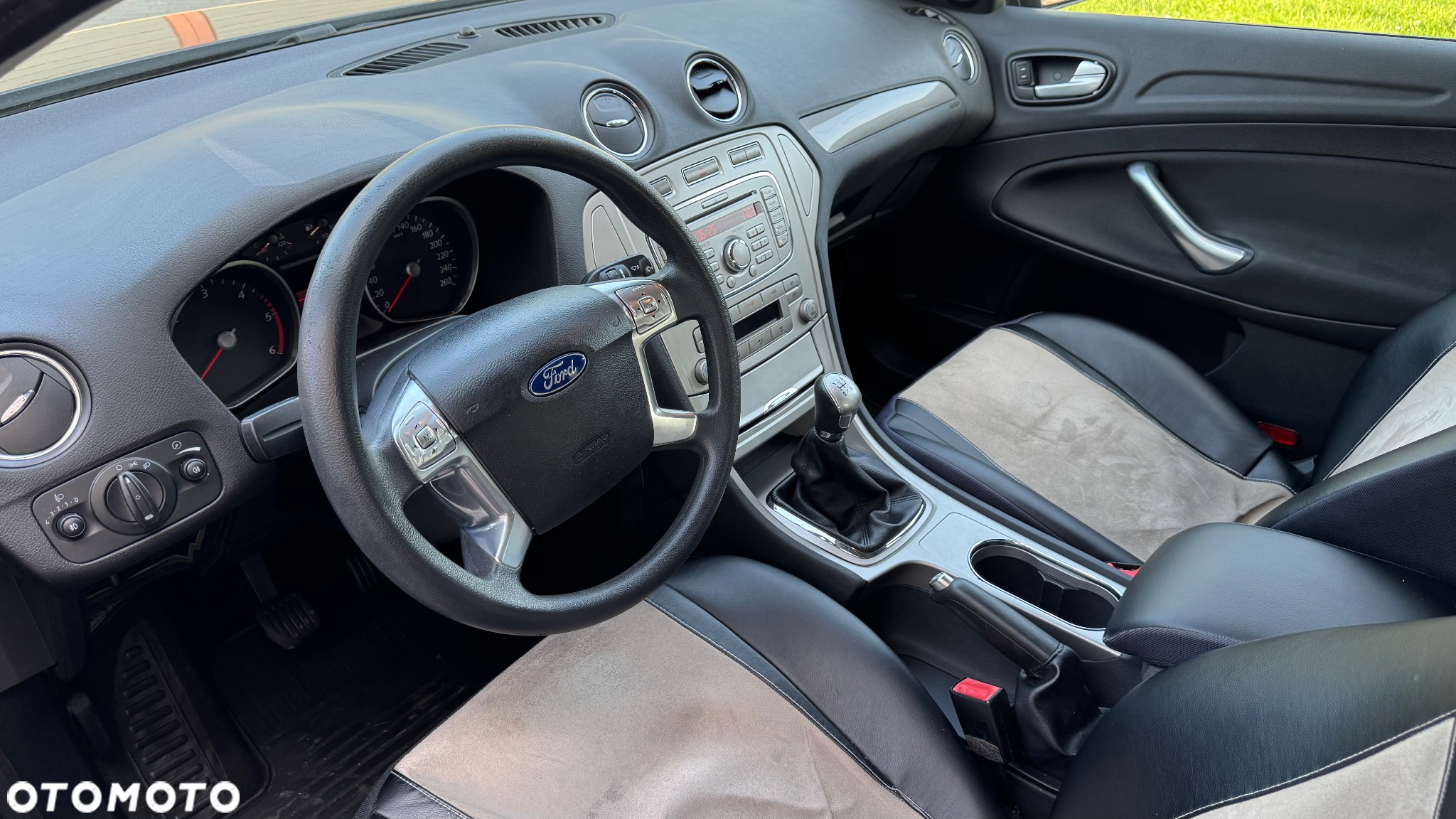 Ford Mondeo 1.8 TDCi Ambiente - 9