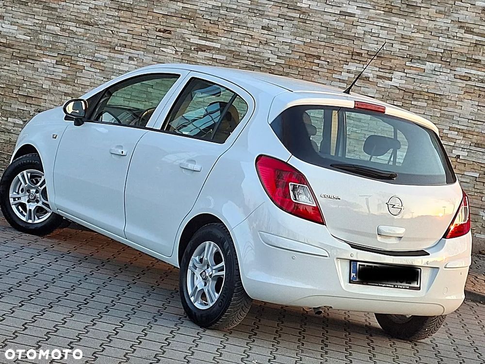 Opel Corsa 1.2 16V Color Edition - 12