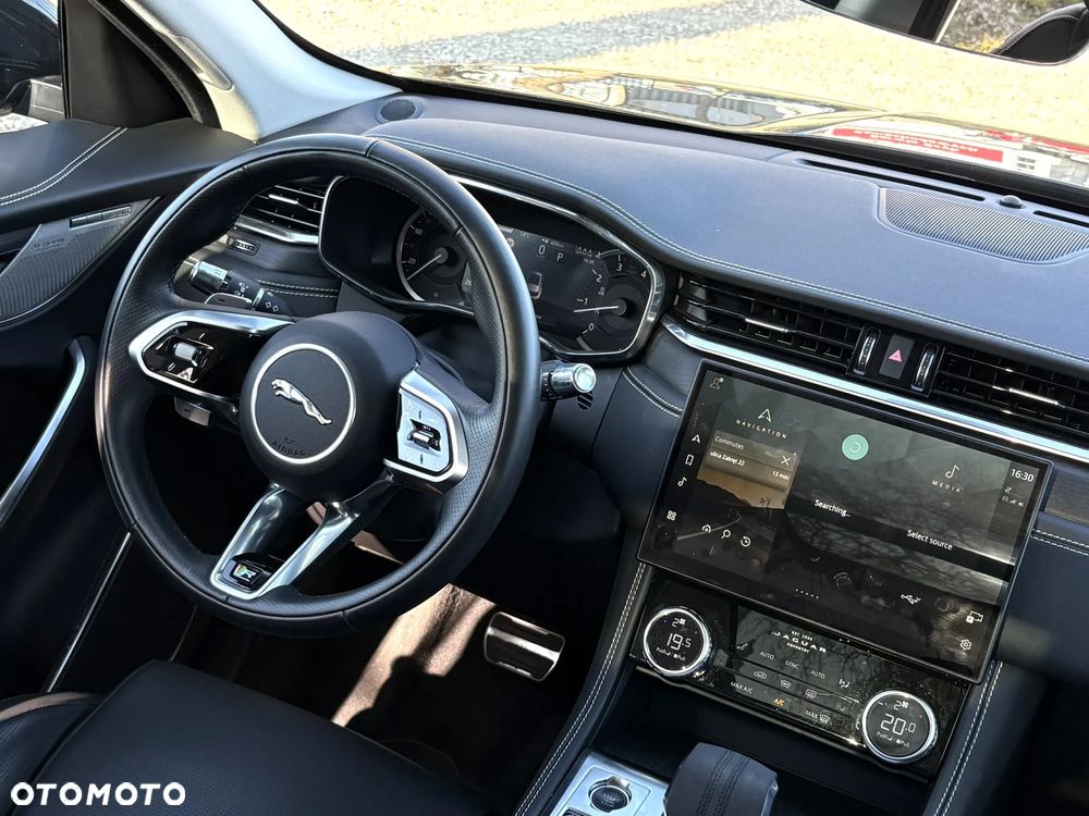 Jaguar F-Pace 3.0 P400 mHEV AWD R-Dynamic Black - 15