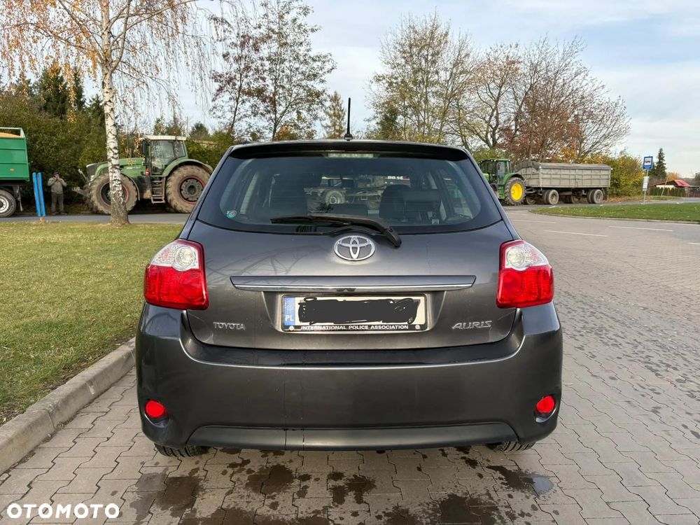 Toyota Auris 1.4 D-4D 2010 - 3