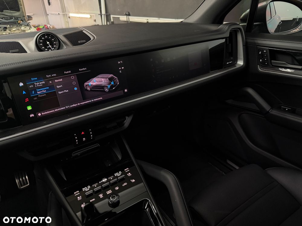 Porsche Cayenne S E-Hybrid PHEV - 11