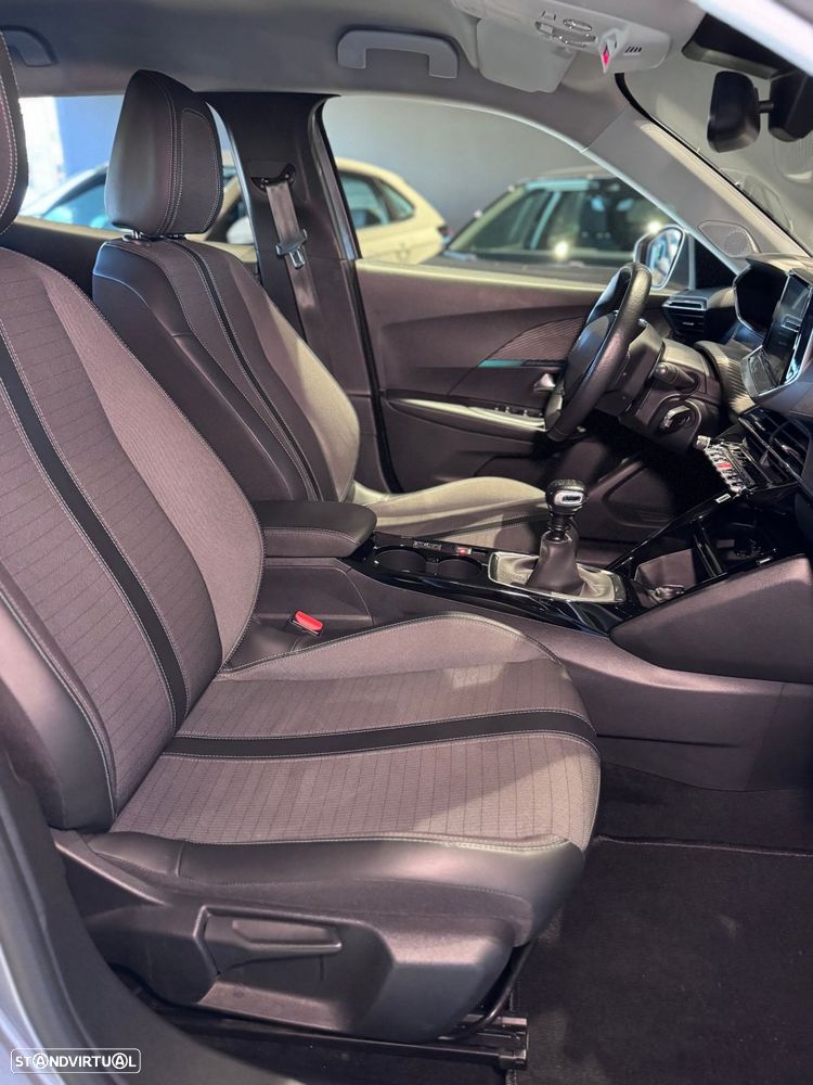 Peugeot 2008 1.2 PureTech Allure Pack - 26