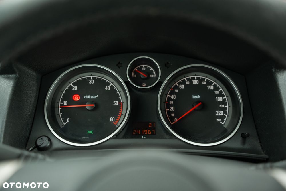 Opel Astra 1.7 CDTI Essentia - 38